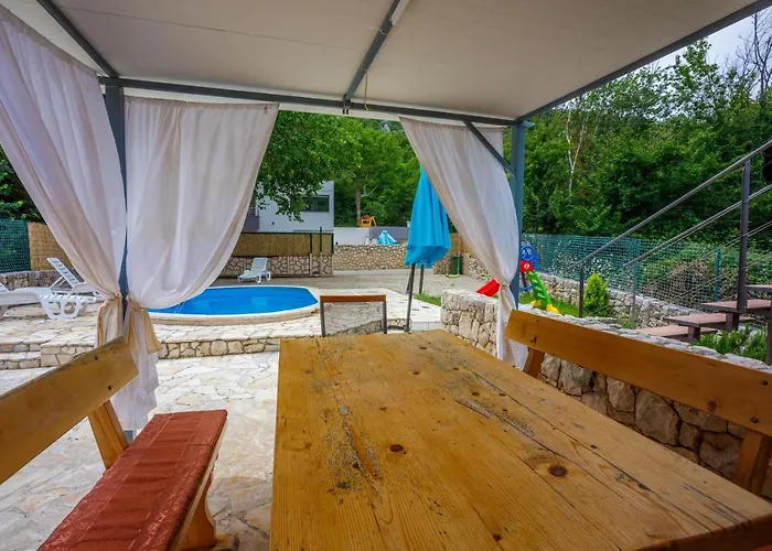 Adry 2 Vila *