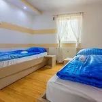 Villa Adry 2 *