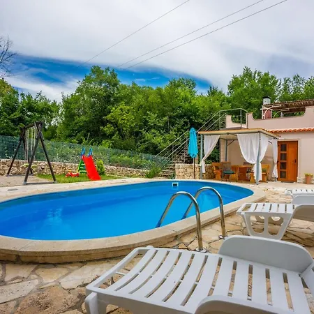 Villa Adry 2 *